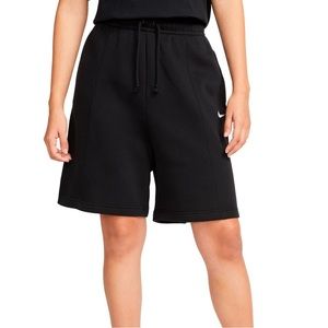 Nike Women's Sportswear Essential Fleece High-Rise Shorts, Black, Size S